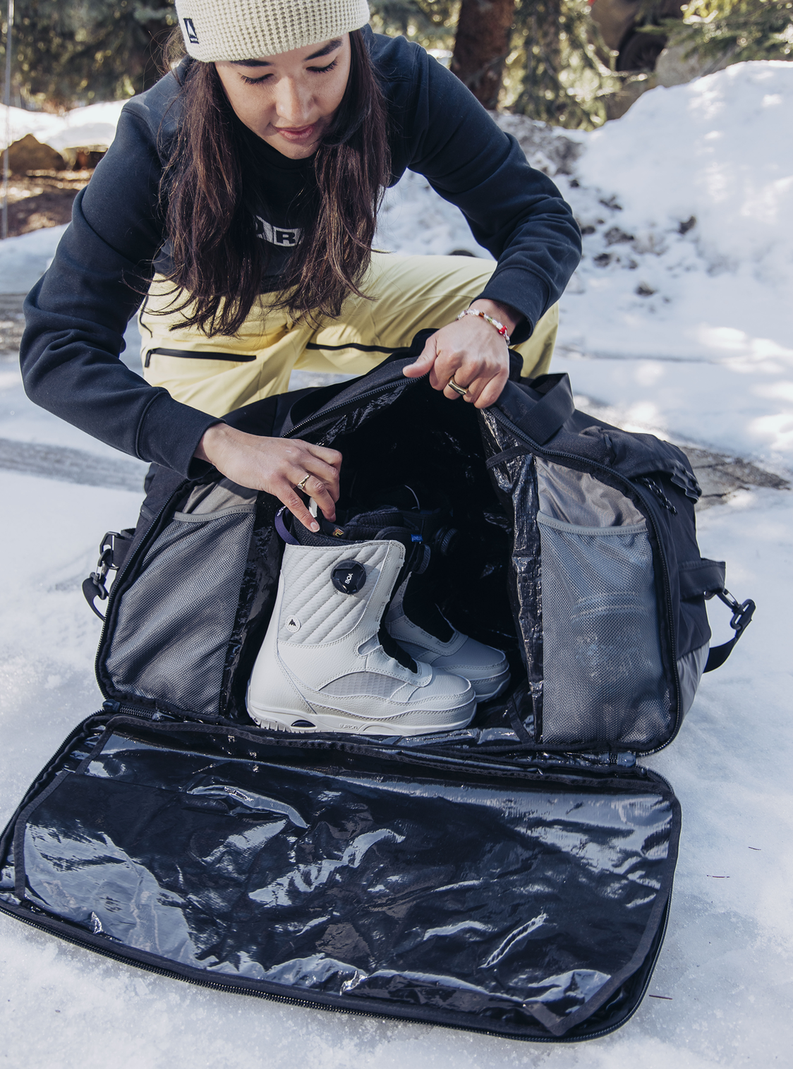 Flight Attendant 90L Duffel Bag - True Black
