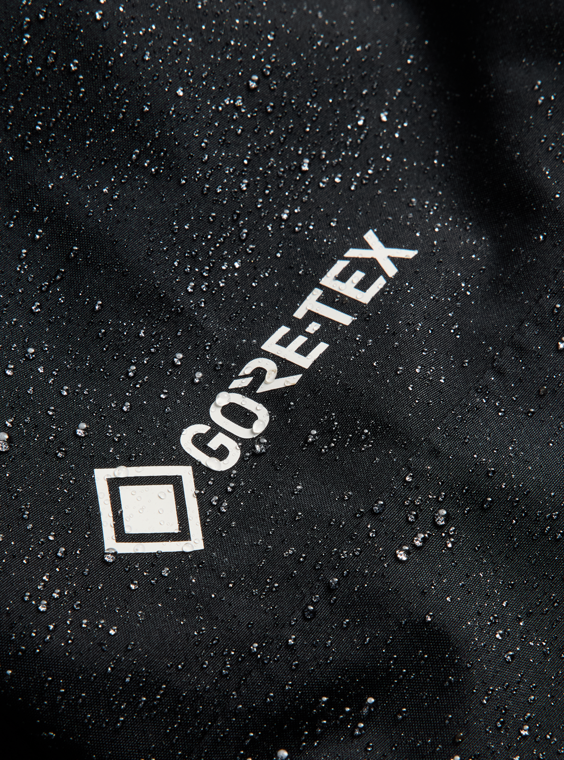 Men's Reserve GORE-TEX 2L Insulated Jacket - True Black