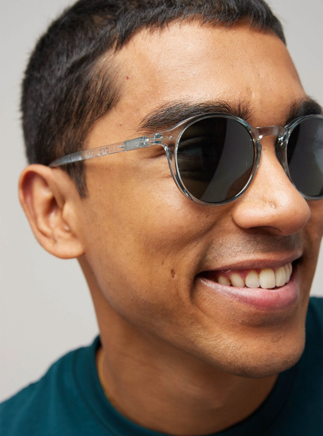 Izipizi The Iconic #D Frozen Blue Sunglasses